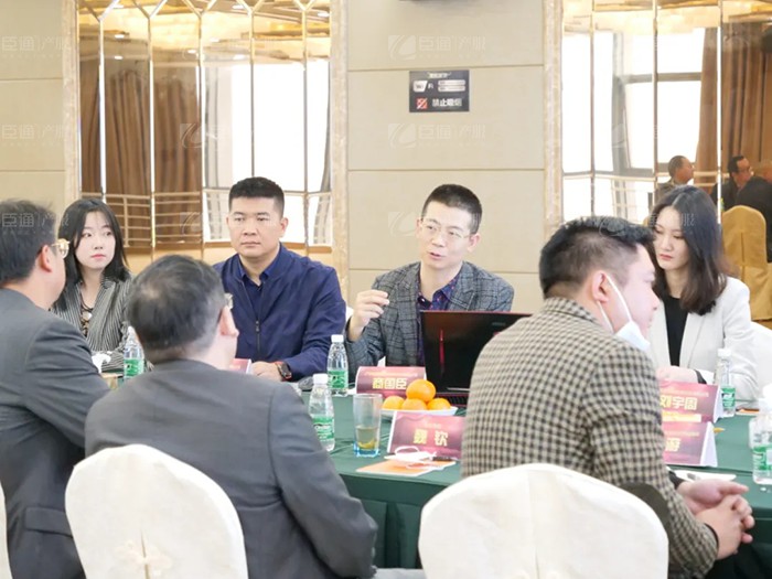 成都天府新區(qū)新能源新材料產(chǎn)業(yè)功能區(qū)管委會(huì)及浩旺集團(tuán)領(lǐng)導(dǎo)到訪臣通 成都天府新區(qū)新能源新材料產(chǎn)業(yè)功能區(qū)管委會(huì)及浩旺集團(tuán)領(lǐng)導(dǎo)到訪臣通