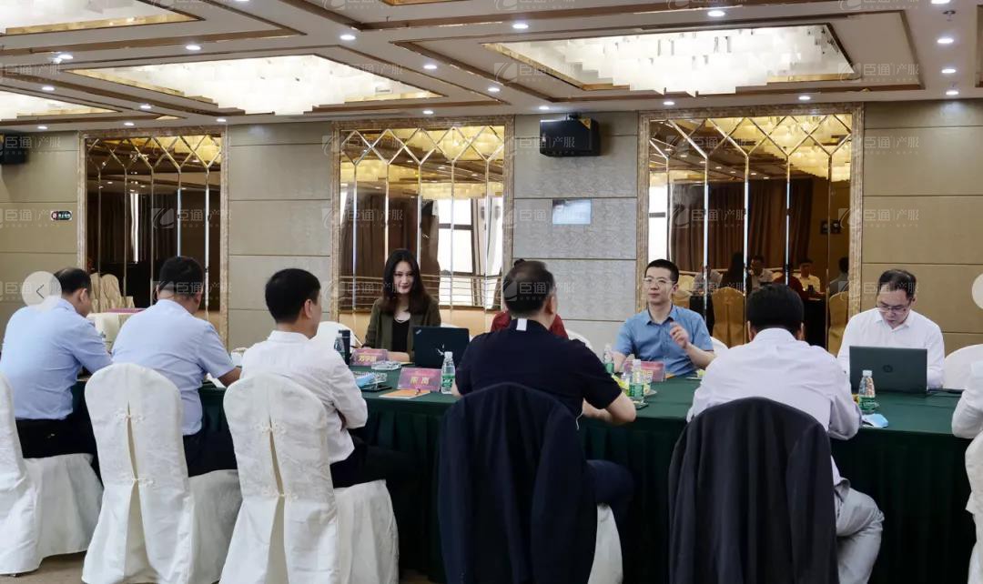 臣通顧問(wèn) 臣通顧問(wèn)